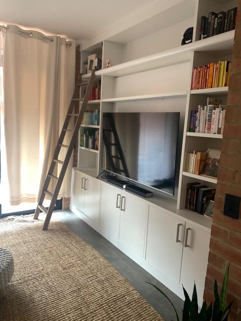 White Melawoos Bookcase